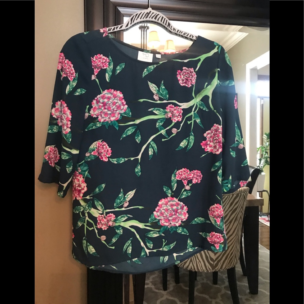 Anthropologie HD in Paris blouse
